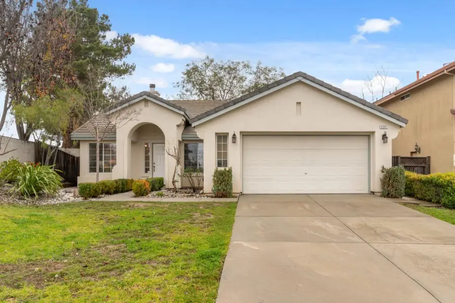 2251 Fairhaven Drive, Hollister, CA 95023 - Image #2