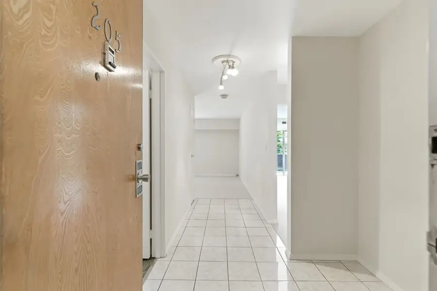 728 Elm #205, San Carlos, CA 94070 - Image #3