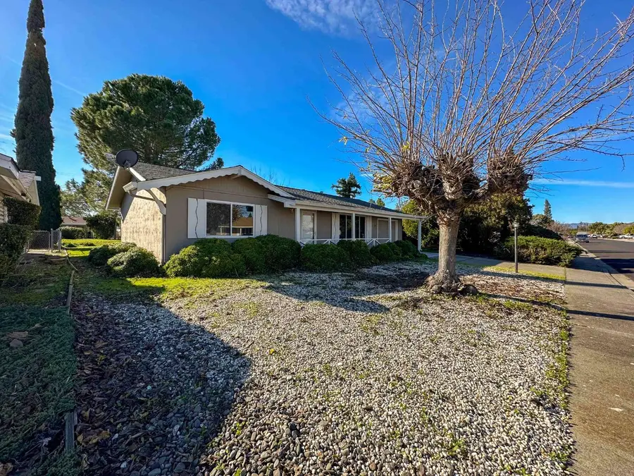 189 Lassen Circle, Vacaville, CA 95687 - Image #2