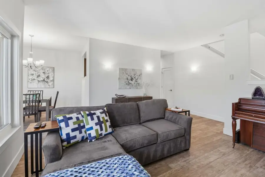 2279 Armada Way, San Mateo, CA 94404 - Image #3