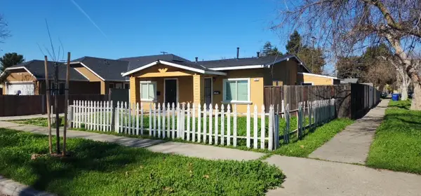 102 Oak Street, Modesto, CA 95351