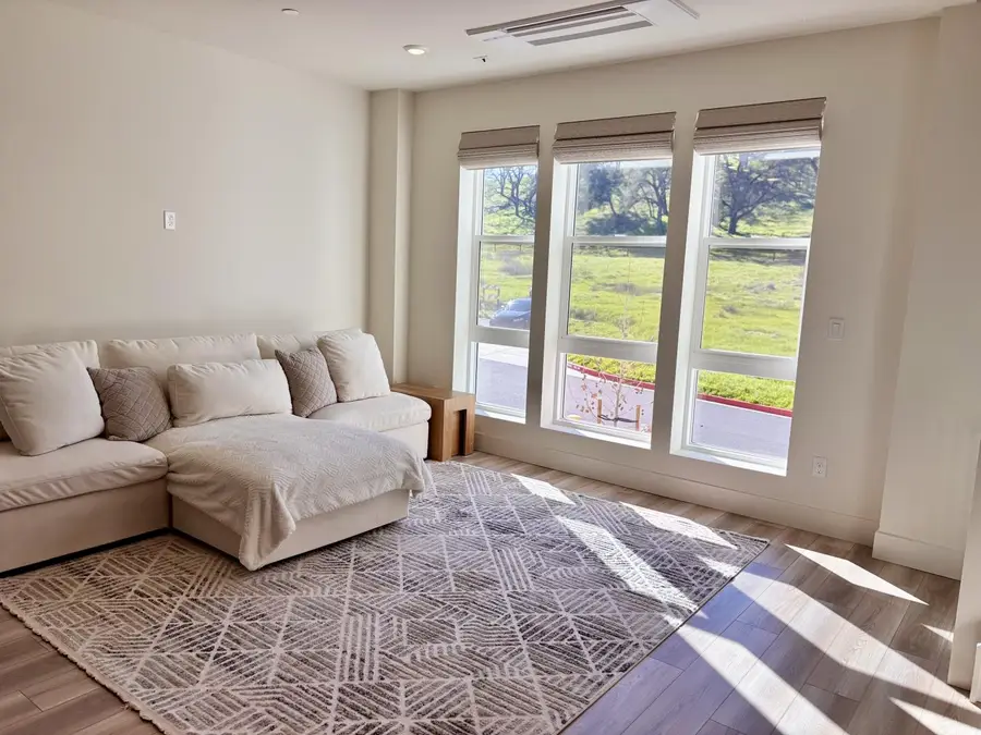 210 Verandah Avenue, Novato, CA 94945 - Image #2