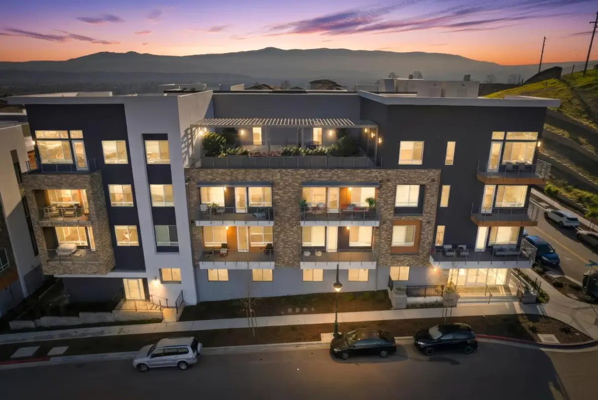 382 Llano De Los Robles Avenue #3, San Jose, CA 95136 - Image #1