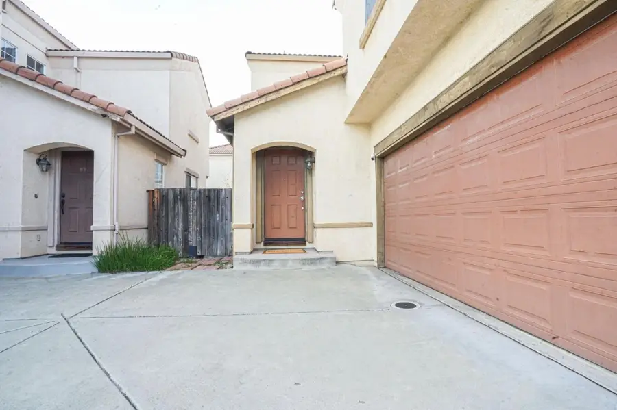 2299 Woodset Drive, San Jose, CA 95116 - Image #2