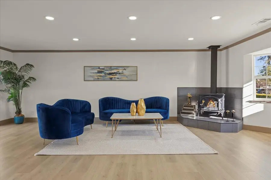 381 Fenley Avenue, San Jose, CA 95117 - Image #3