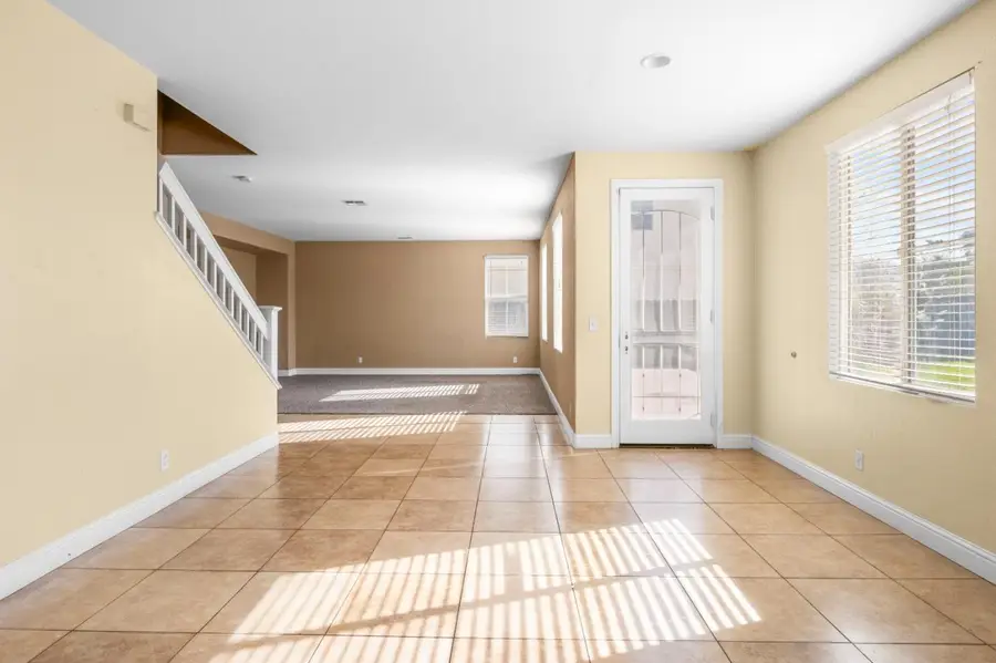 2385 S Creekside Drive, Los Banos, CA 93635 - Image #3