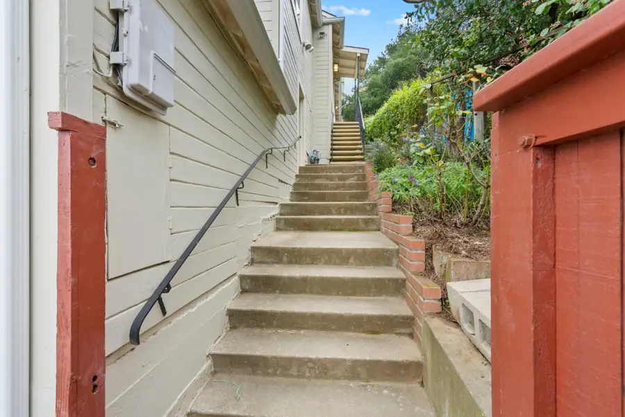 129 Alvarado Street, Brisbane, CA 94005 - Image #2