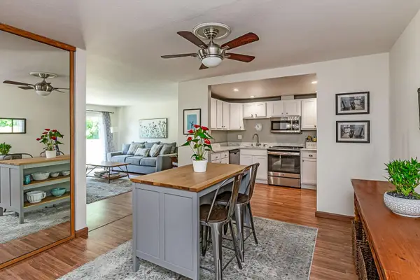 1033 Crestview Drive #308, Mountain View, CA 94040