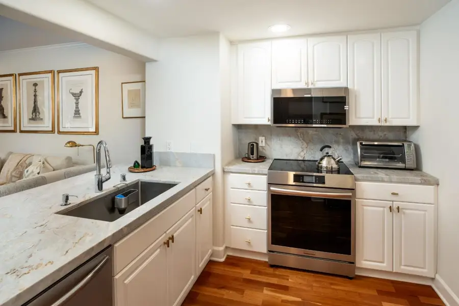 1 W Edith Avenue #A101, Los Altos, CA 94022 - #3