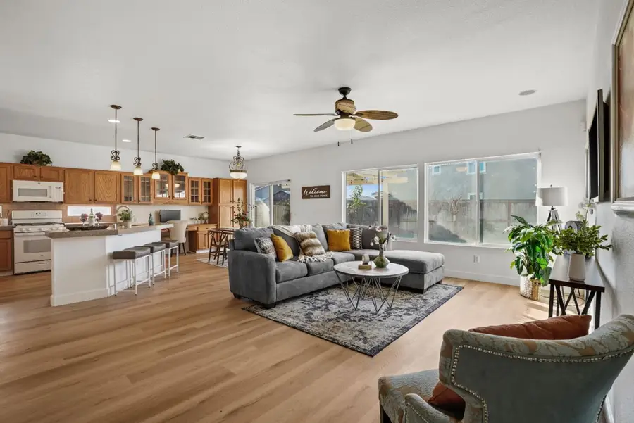 9942 Valderama Way, Sacramento, CA 95829 - #2