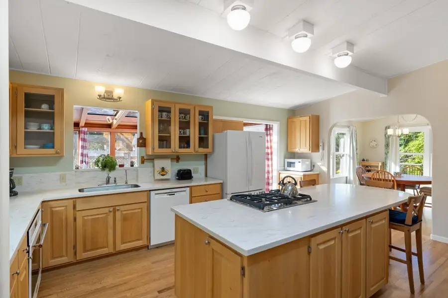 306 Crocker Avenue, Pacific Grove, CA 93950 - Image #3