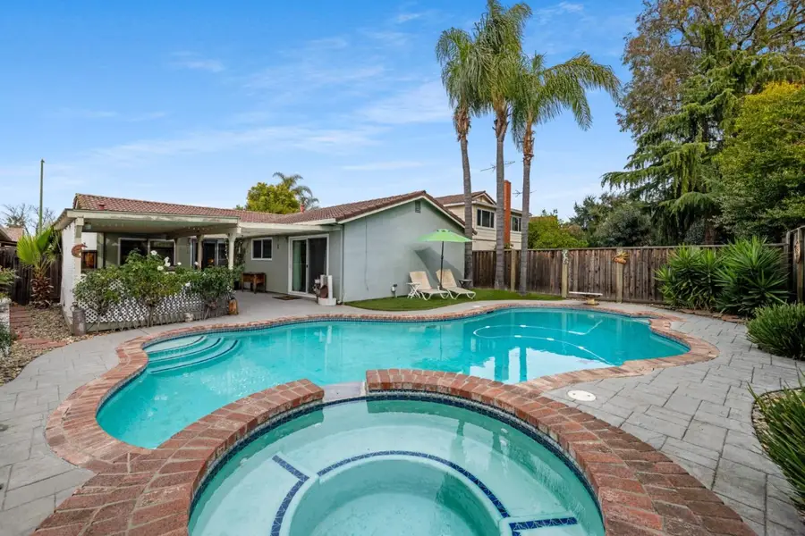 832 Raeburn Court, San Jose, CA 95136 - Image #2
