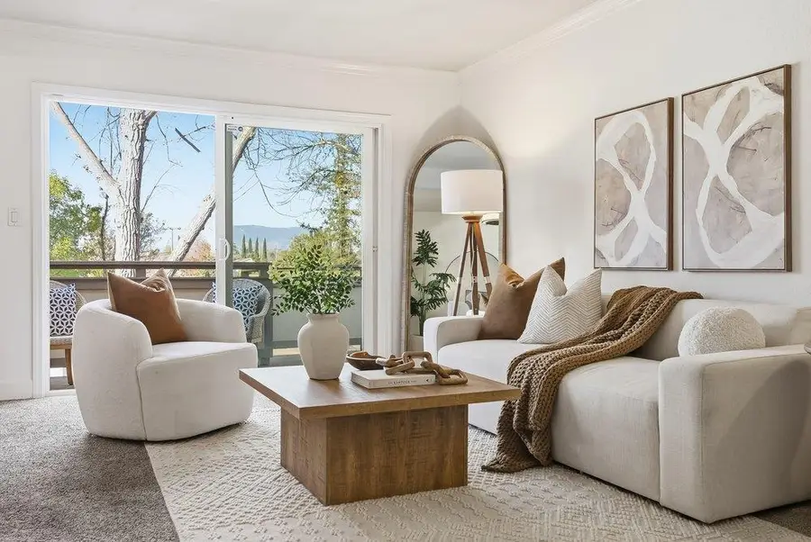 565 W Latimer Avenue, Campbell, CA 95008 - #2