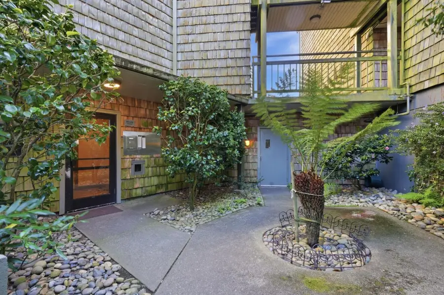 95 Red Rock Way #203M, San Francisco, CA 94131 - #3