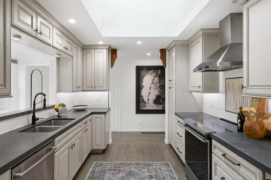 145 Devonshire Boulevard, San Carlos, CA 94070 - #2