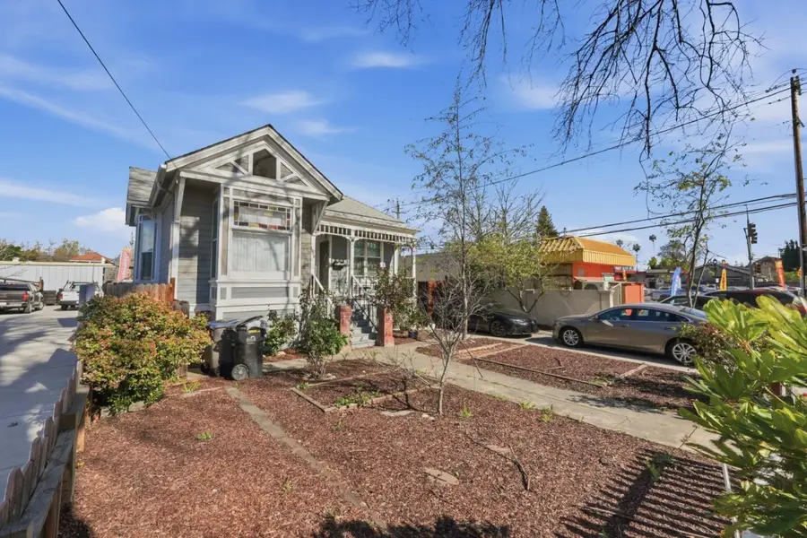 1090 S 7th Street, San Jose, CA 95112 - #2