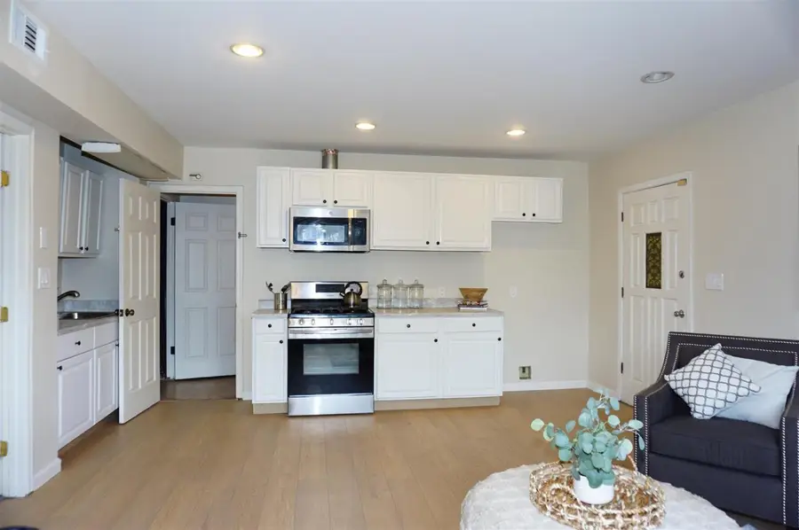 568 Maple Avenue, San Bruno, CA 94066 - #3