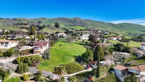 10060 Bon Vista Court, San Jose, CA 95127