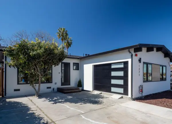 1371 Camellia Drive, East Palo Alto, CA 94303