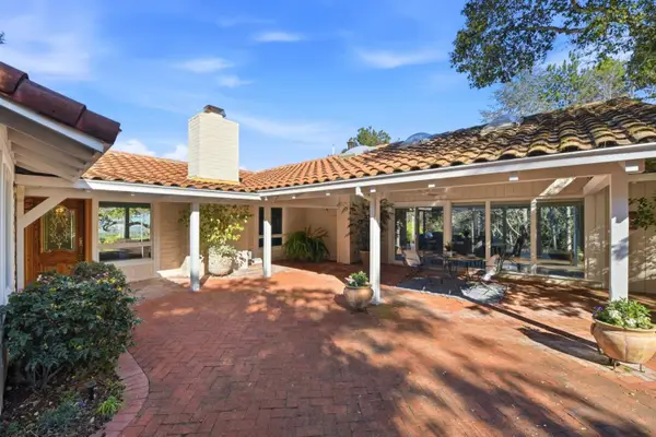 19601 Canon Drive, Los Gatos, CA 95030