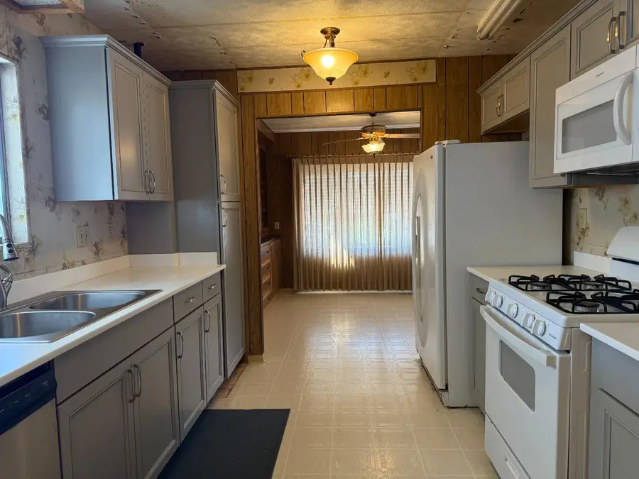 101 River Drive Space 80 Drive #80, King City, CA 93930 - #3