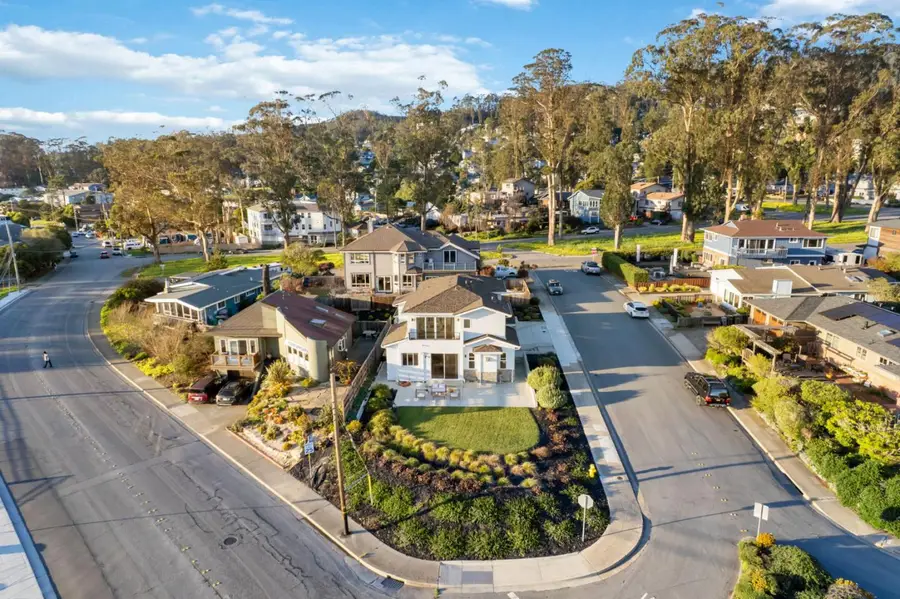 634 Coronado Street, El Granada, CA 94018 - #3