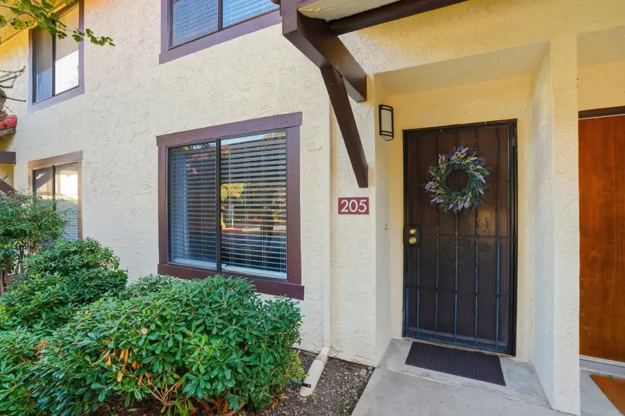 205 Del Valle Cir, El Sobrante, CA 94803 - #3