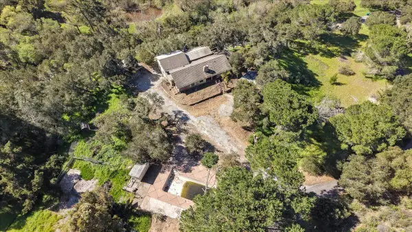 379 Corral De Tierra Road, Salinas, CA 93908