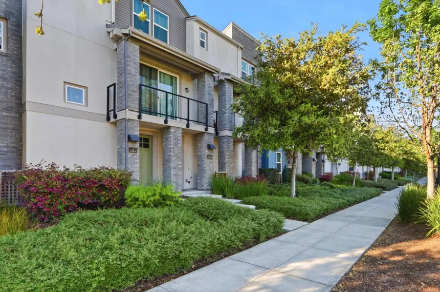 910 E Duane Avenue #5, Sunnyvale, CA 94085 - #3