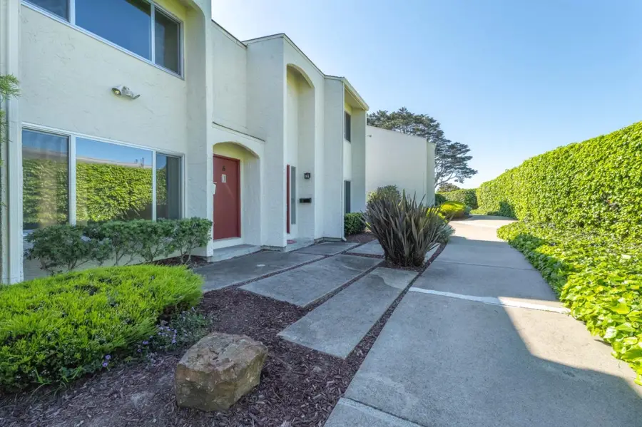 3137 Seacrest Avenue #6, Marina, CA 93933 - #3