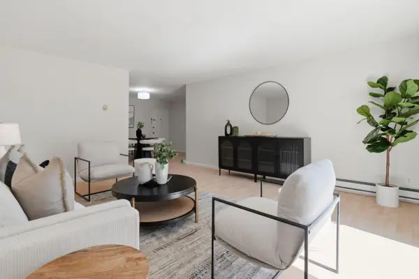 1031 Crestview Drive #305, Mountain View, CA 94040