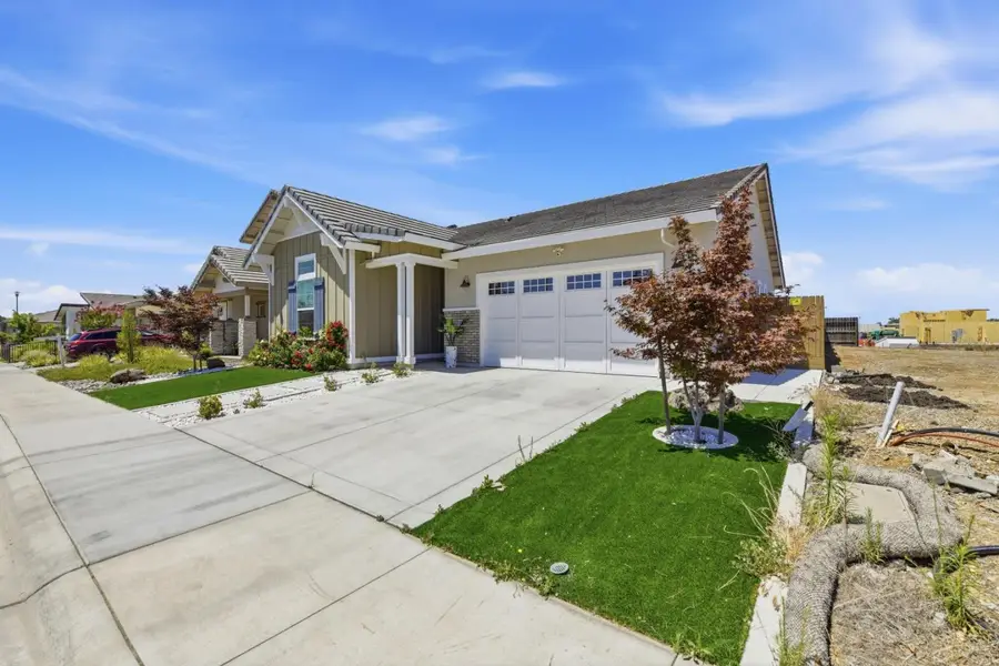 9060 Horvath Street, Elk Grove, CA 95624 - #2