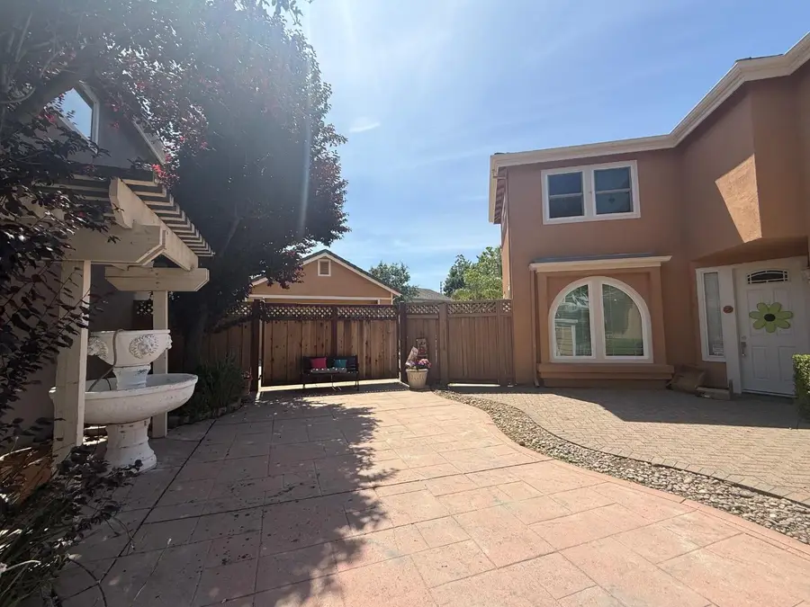 500 Birdsong Street, Gilroy, CA 95020 - #3