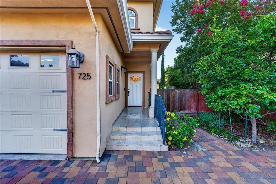 725 W Hacienda Avenue, Campbell, CA 95008 - #2