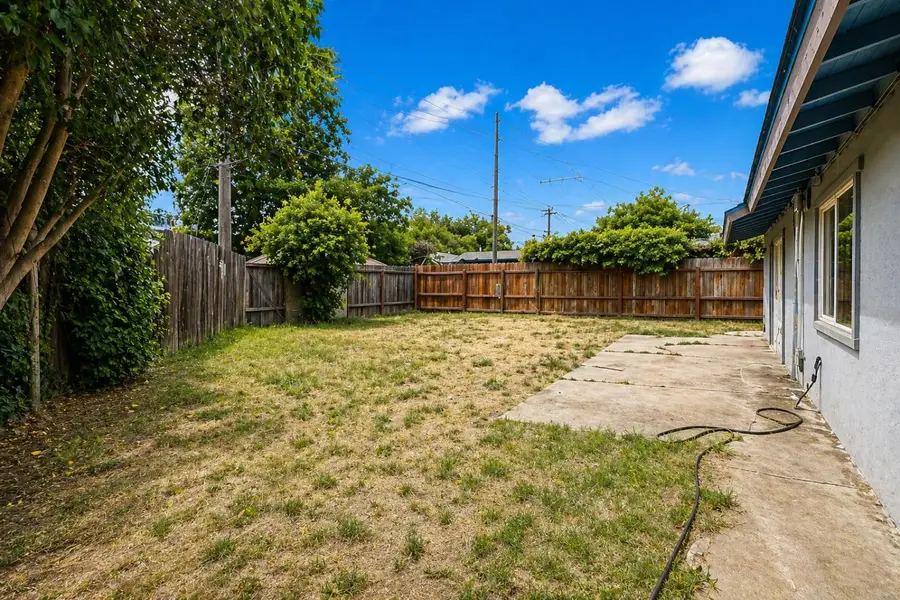2064 Niantic Way, Sacramento, CA 95822 - #2