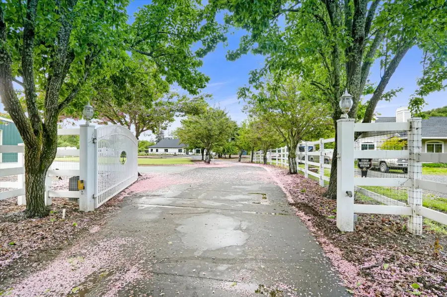 695 Quietwater, Santa Rosa, CA 95404 - #3