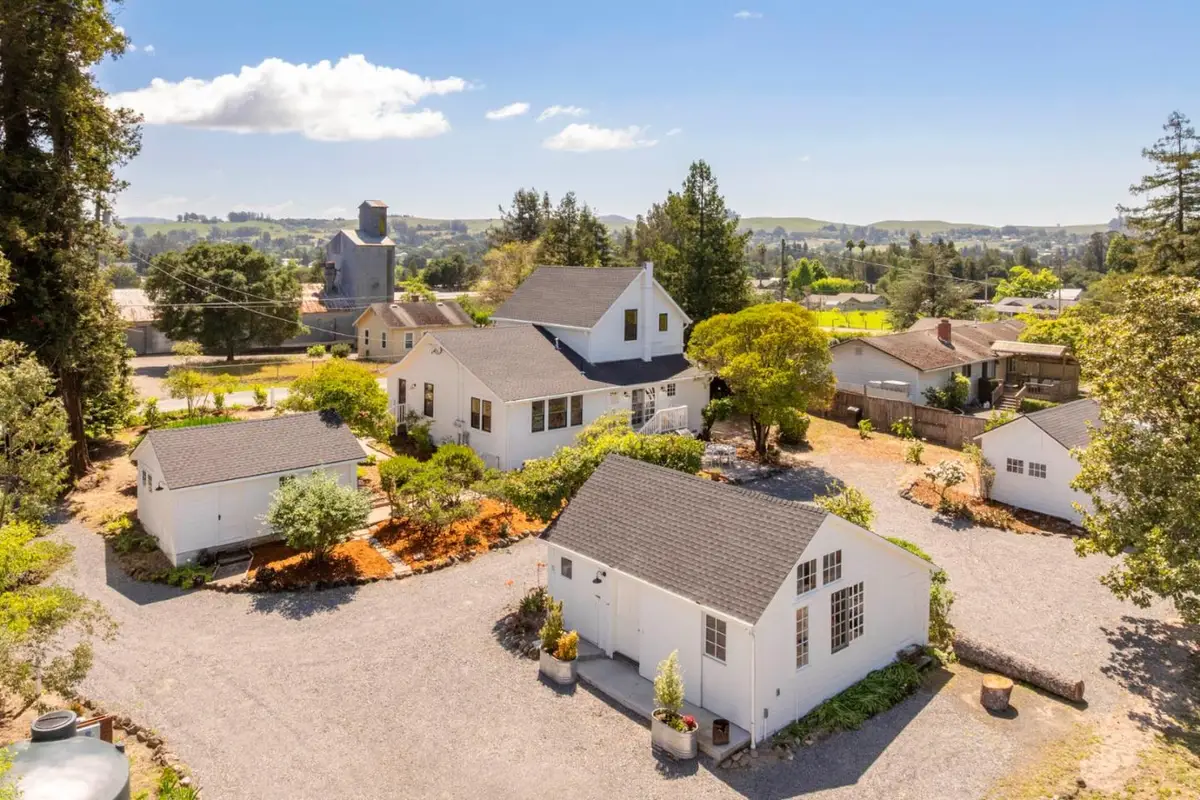 2212 Magnolia Avenue, Petaluma, CA 94952 - #1