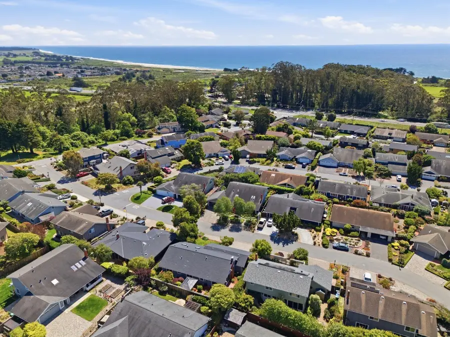 2021 Bordeaux Lane, Half Moon Bay, CA 94019 - #2
