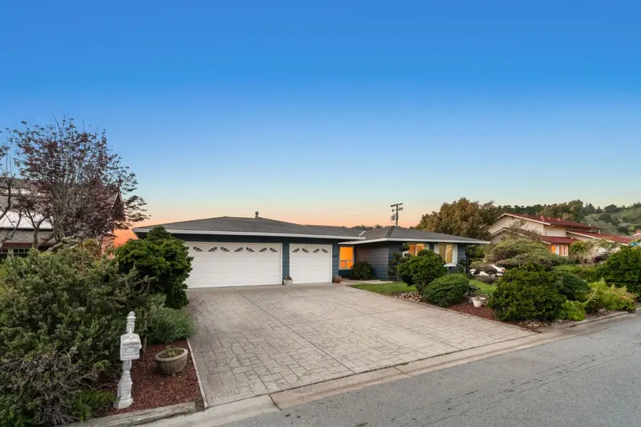 2060 Touraine Lane, Half Moon Bay, CA 94019 - #2