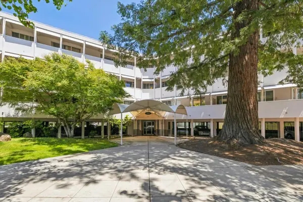1515 Arc Way #305, Burlingame, CA 94010
