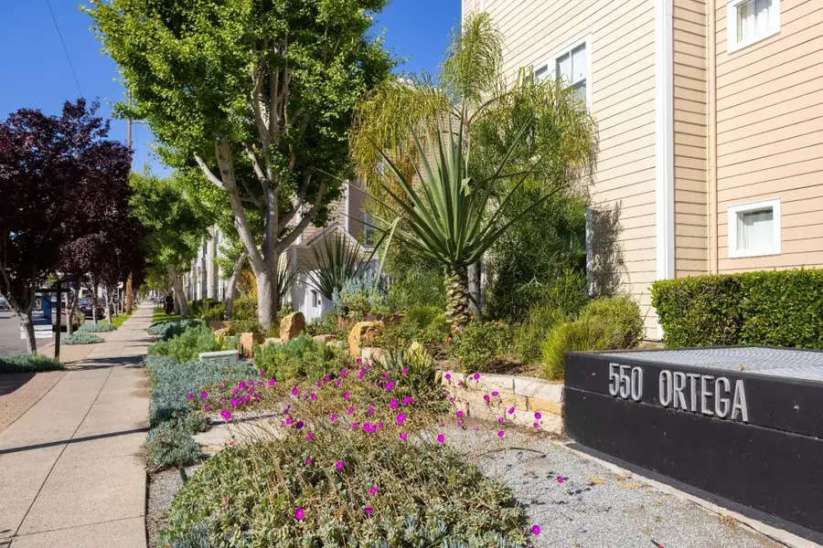 550 Ortega Avenue #A214, Mountain View, CA 94040 - #2