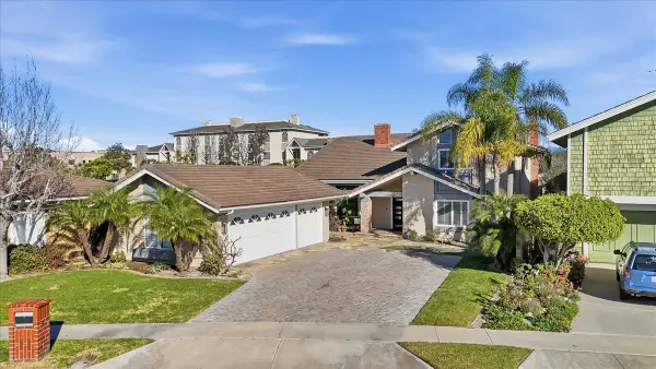 18874 Mount Cimarron Street, Fountain Valley, CA 92708