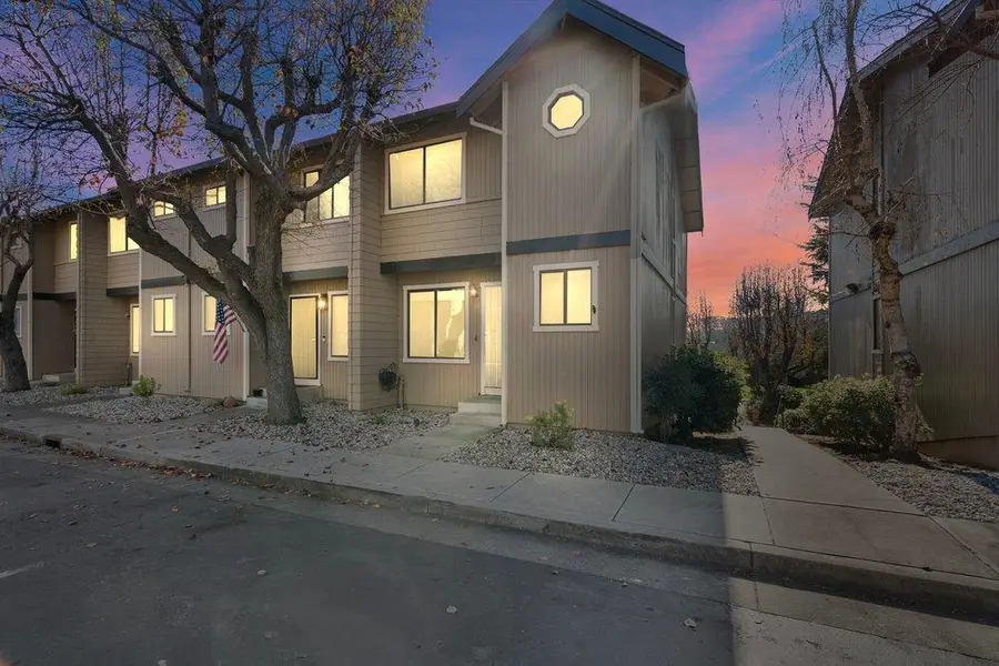 801 Nash Road #B10, Hollister, CA 95023 - #2