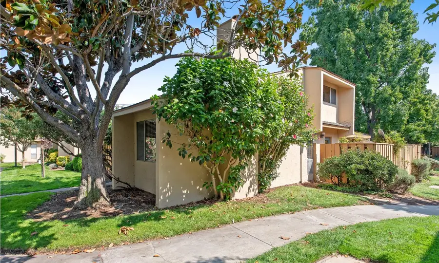 125 Connemara Way #22, Sunnyvale, CA 94087 - #2