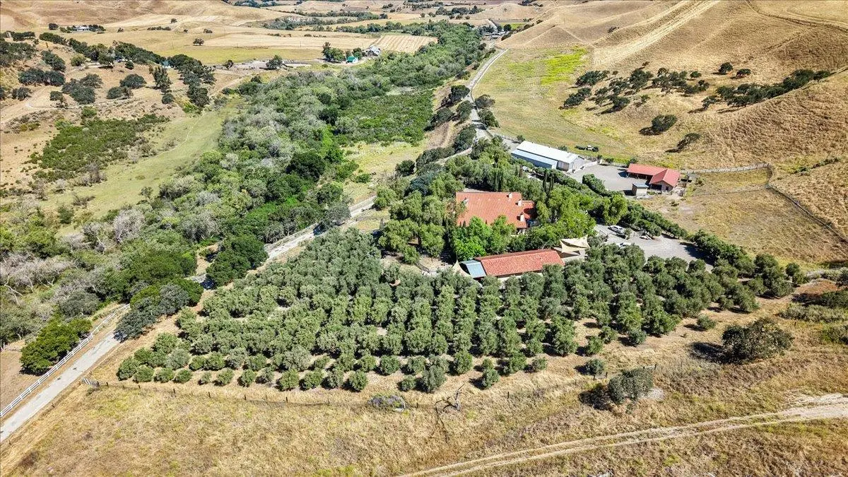2727 Thomas Road, Hollister, CA 95023 - #1