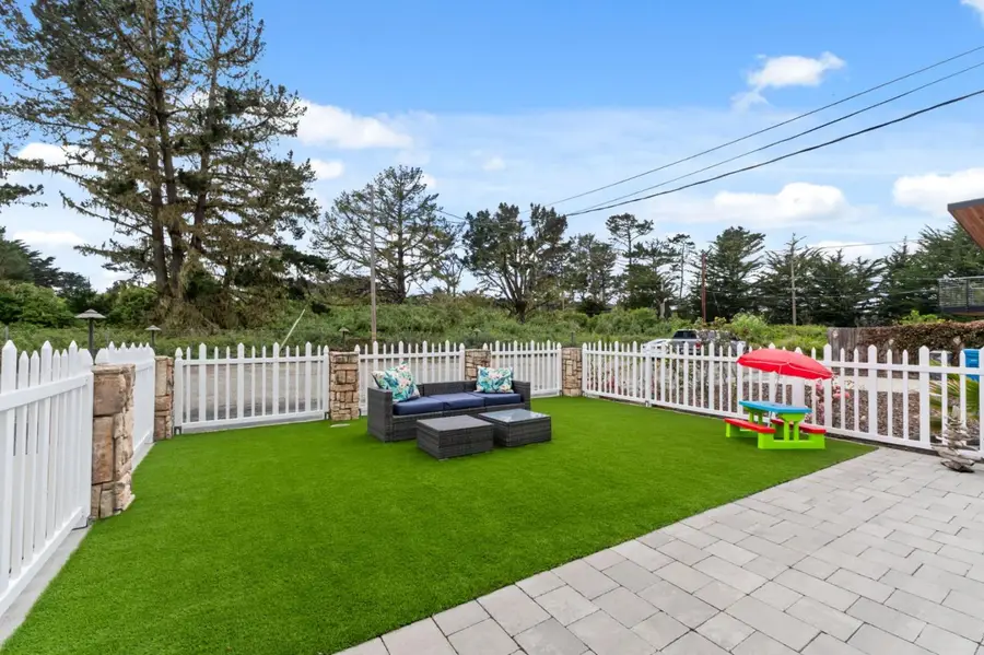 1031 Oak Avenue, Moss Beach, CA 94038 - #2