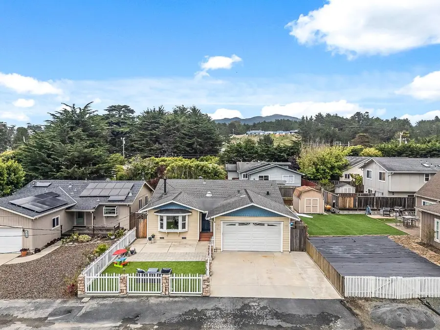 1031 Oak Avenue, Moss Beach, CA 94038 - #3