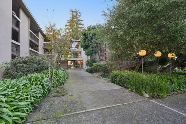 323 Monte Vista Avenue #203, Oakland, CA 94611