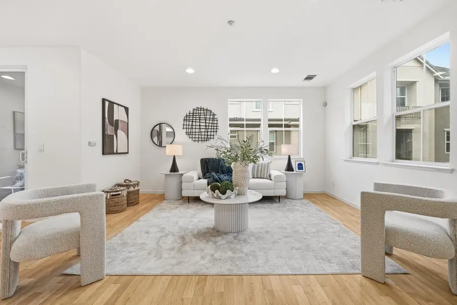 1099 Westbury, San Jose, CA 95131 - #3