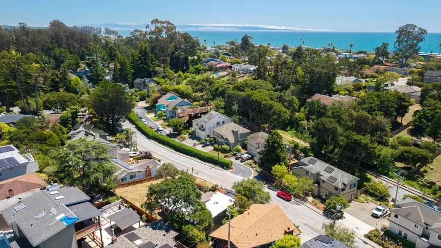 517 Sumner Avenue, Aptos, CA 95003 - #3